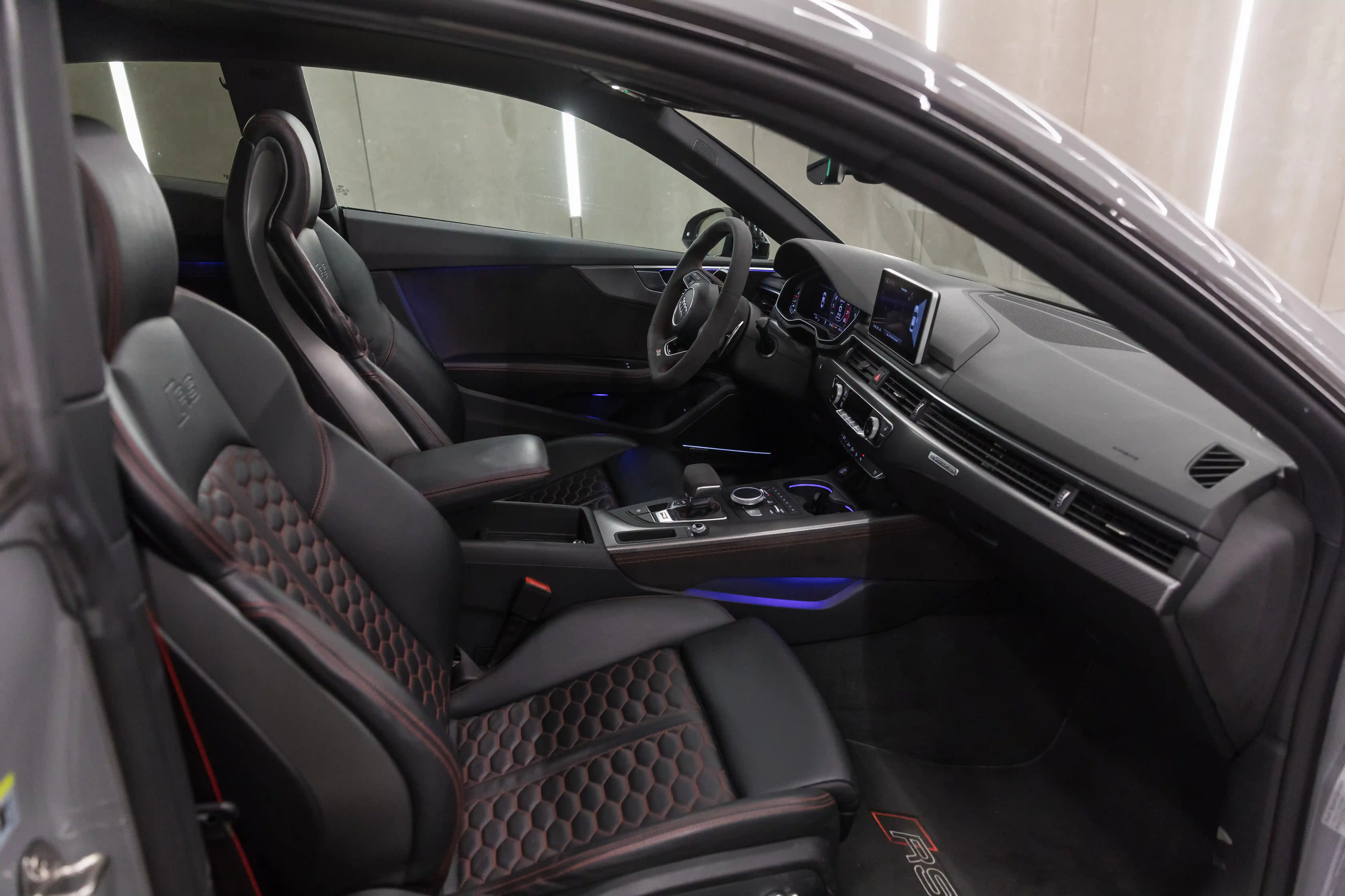 Audi  RS 5 4